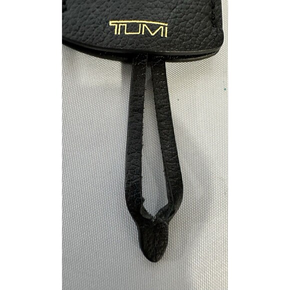 Tumi Key FOB Keychain Black Leather Case & Gold Logo Hardware Rare - Picture 5 of 6